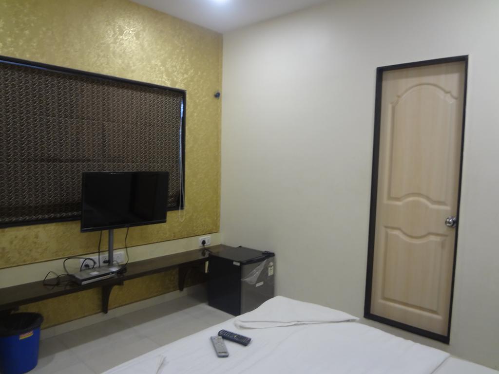 Hotel New Shalimar Мумбаи Экстерьер фото