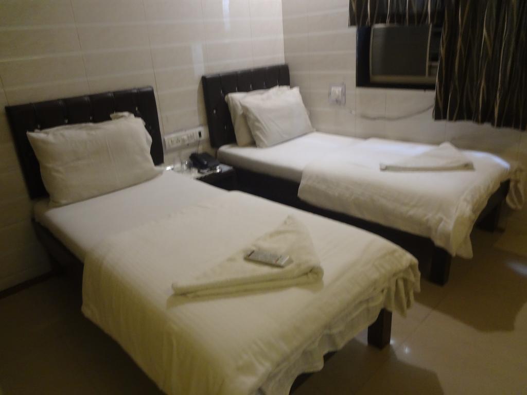 Hotel New Shalimar Мумбаи Экстерьер фото